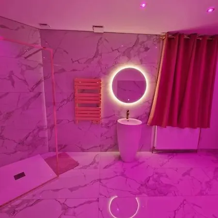 Maison Chic Avec Jacuzzi Sur Oise Yaospa60