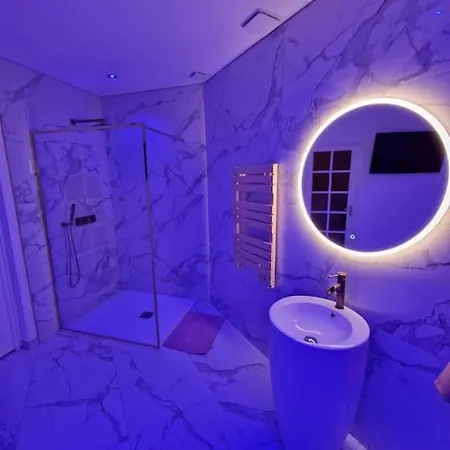 Holiday home Maison Chic Avec Jacuzzi Sur Oise Yaospa60 Nogent-sur-Oise