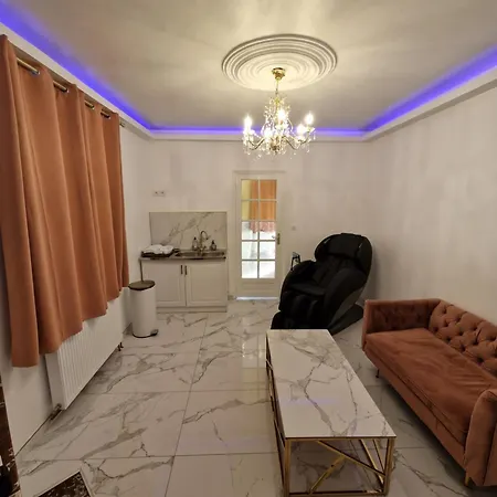 Holiday home Maison Chic Avec Jacuzzi Sur Oise Yaospa60 Nogent-sur-Oise