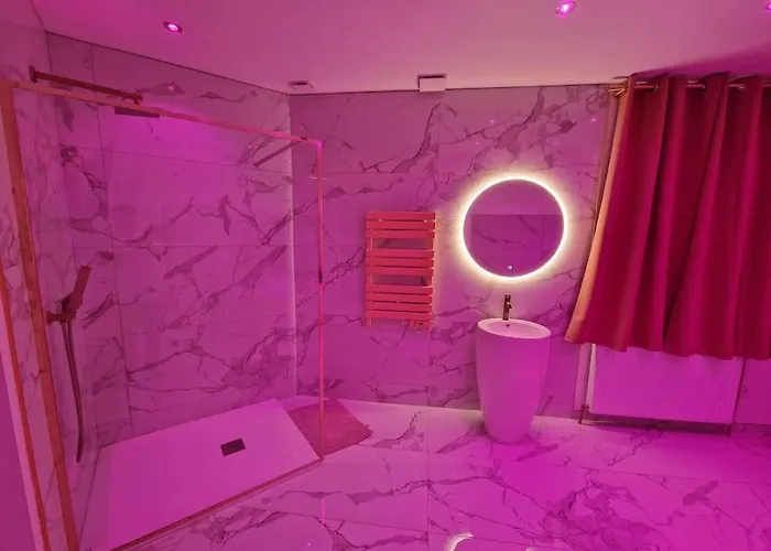 Maison Chic Avec Jacuzzi Sur Oise Yaospa60 *