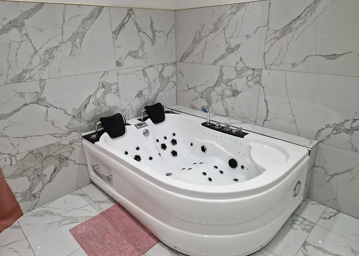 Maison Chic Avec Jacuzzi Sur Oise Yaospa60 Nogent-sur-Oise
